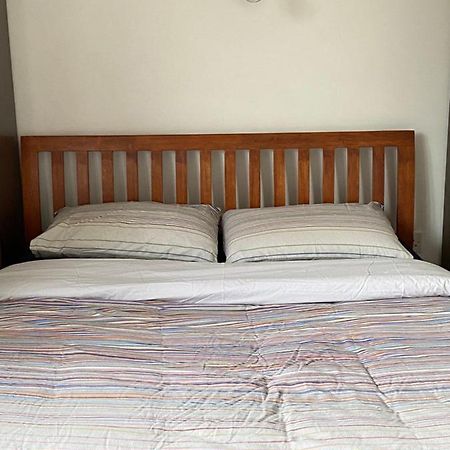 En-Suite Double Room. Dublin Airport, Fairyhouse, Tayto Park, Ashbourne Close By. Exteriör bild