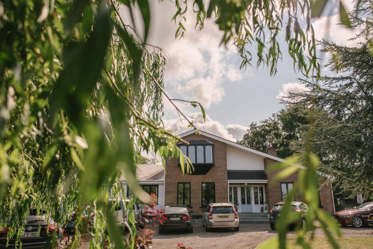 En-Suite Double Room. Dublin Airport, Fairyhouse, Tayto Park, Ashbourne Close By. Exteriör bild